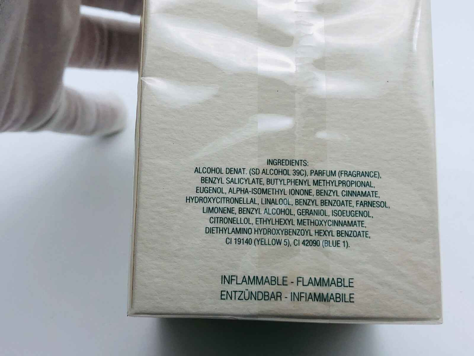Dettagli ingredienti del profumo Cabotine Gres sul retro della confezione con avvertenze di sicurezza