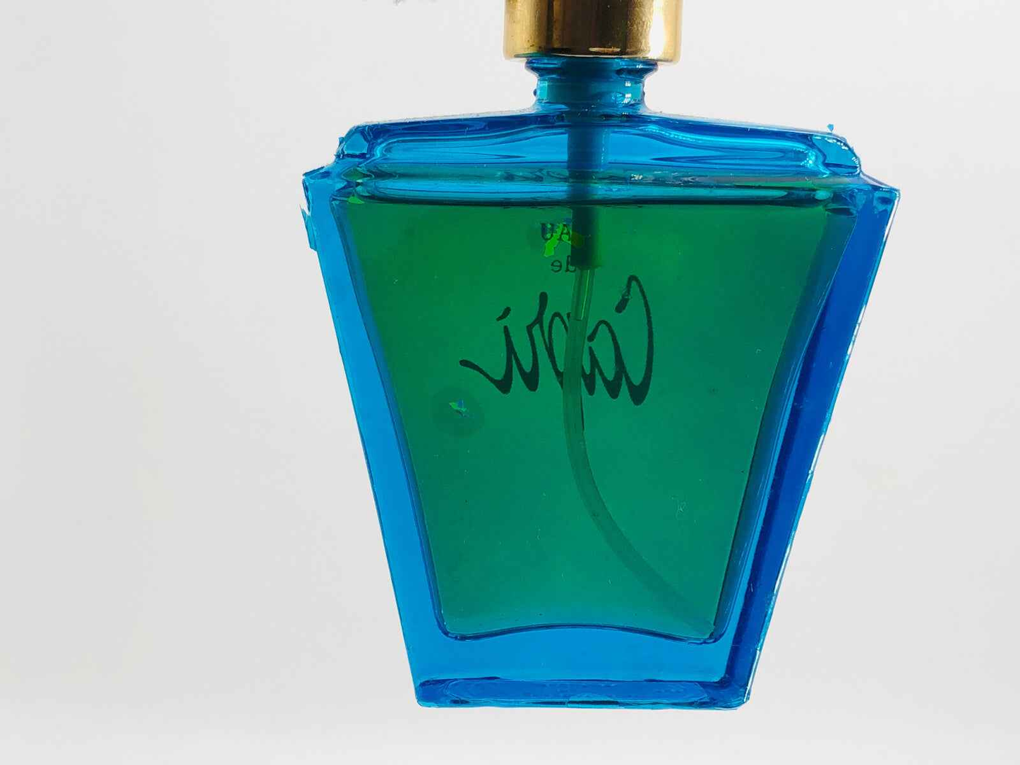 Flacone di Profumo Capri Mary Carlucci in vetro blu con una forma elegante e design distintivo