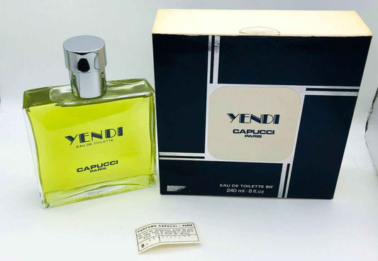 Profumo Capucci Yendi in flacone da 240 ml con confezione elegante in nero e metallo