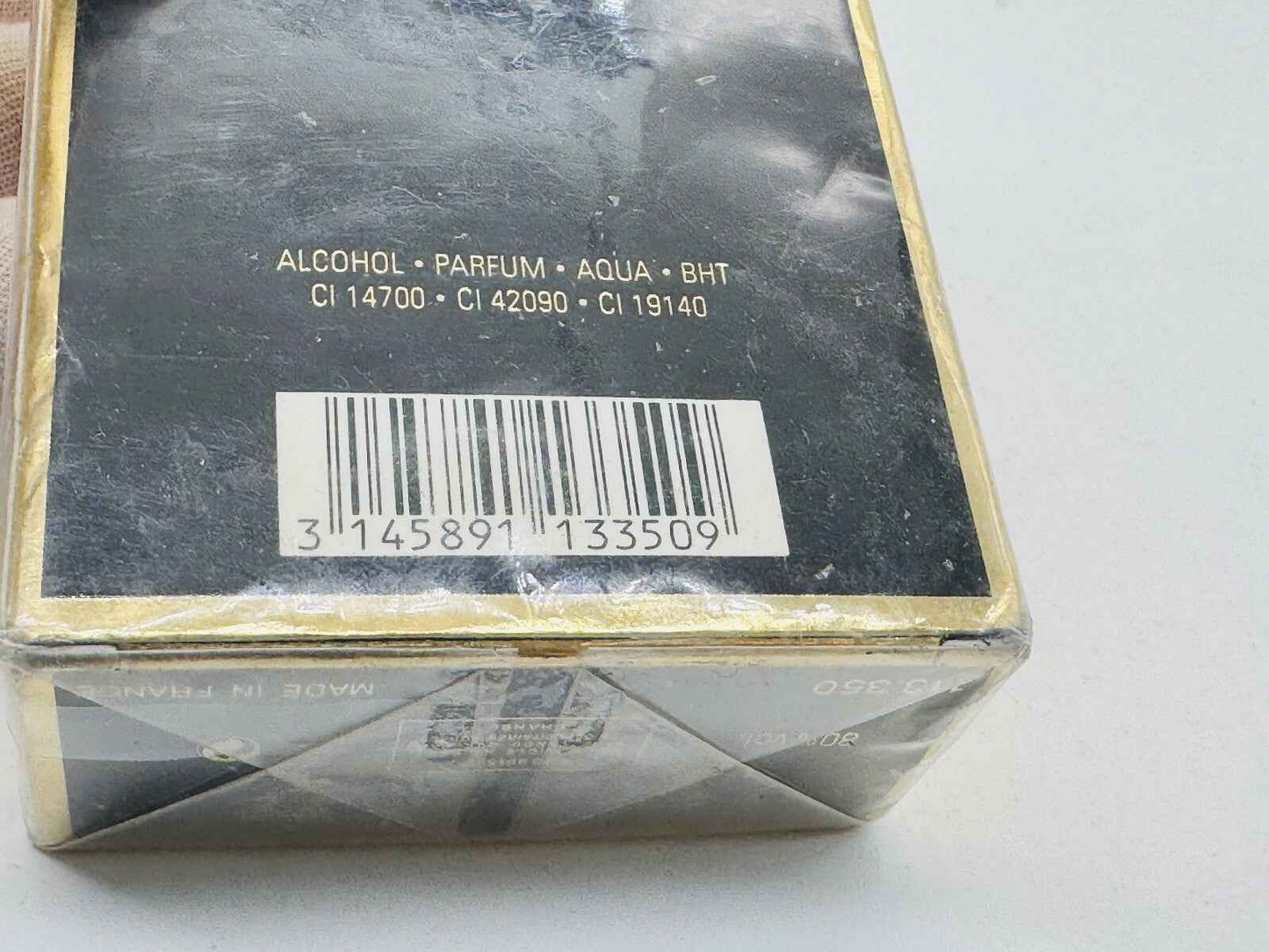 Scatola di profumo Coco Chanel Vintage con etichetta e codice a barre sul retro