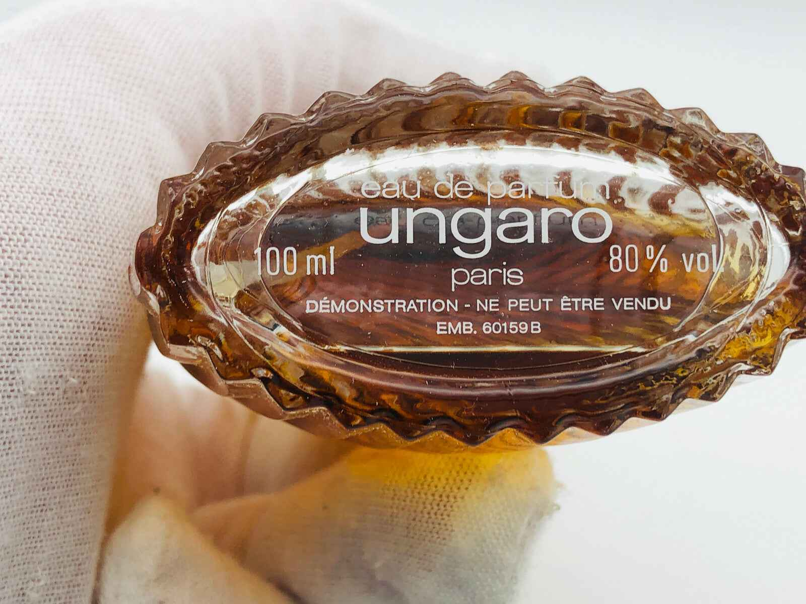 Flacone di profumo Profumo Diva Ungaro da 100ml in vetro marrone con etichetta elegante