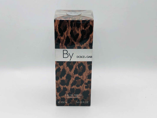 Packaging del profumo Dolce E Gabbana By in un elegante design leopardato da 100 ml