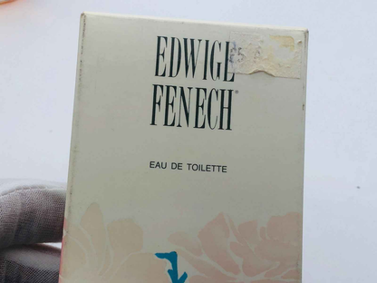 Confezione del profumo Edwige Fenech Vintage con design elegante e raffinato
