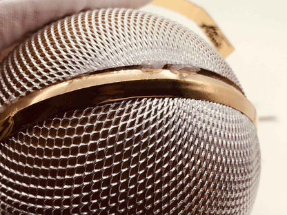 Flacone di Profumo Ferre Vintage con design elegante in rete metallica e dettagli dorati