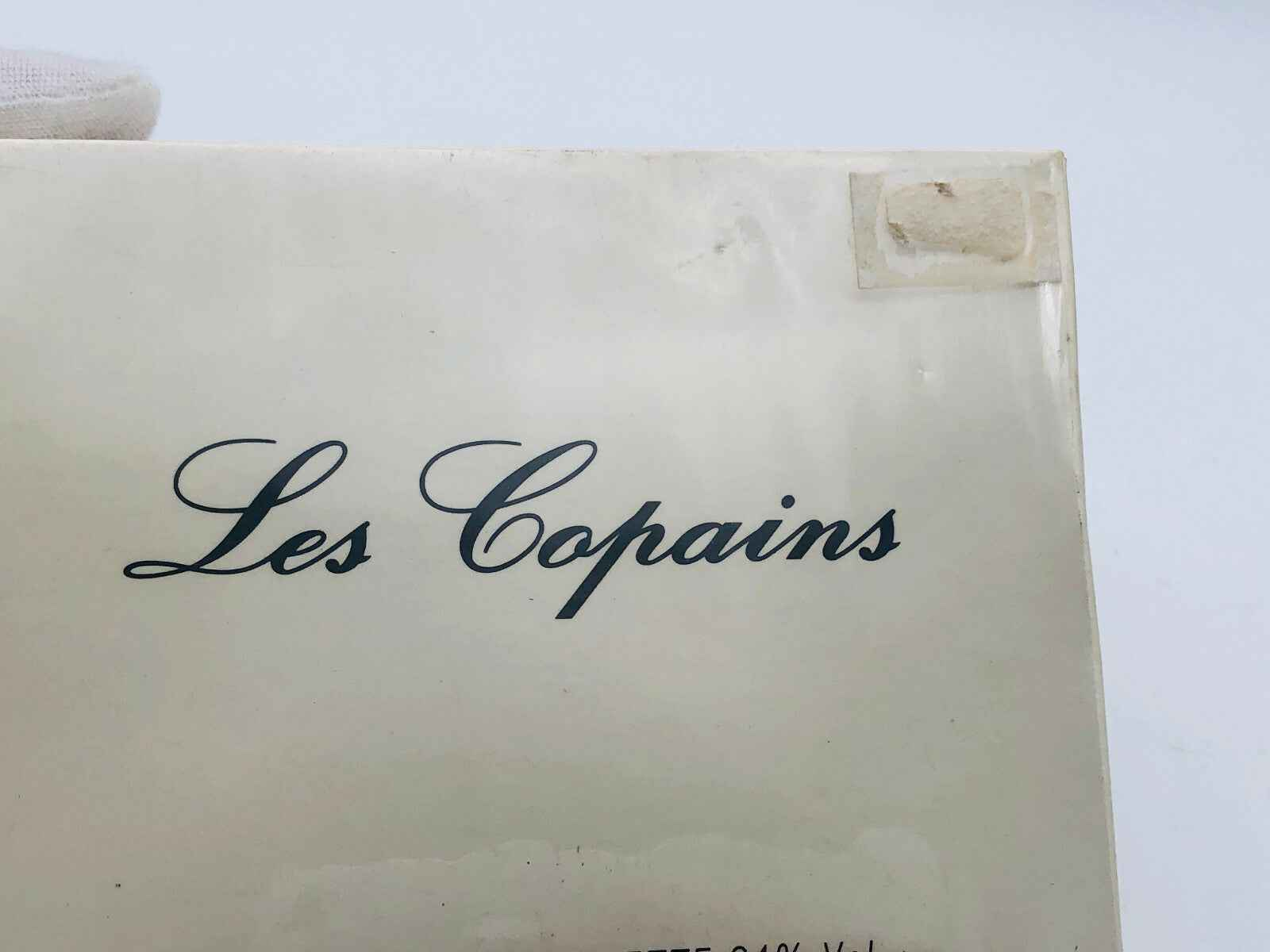 Scatola del profumo Les Copains Vintage con logo elegante per collezionisti di fragranze