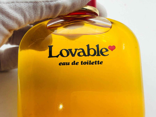 Flacone di Profumo Lovable Vintage con aroma dolce e design elegante in vetro giallo
