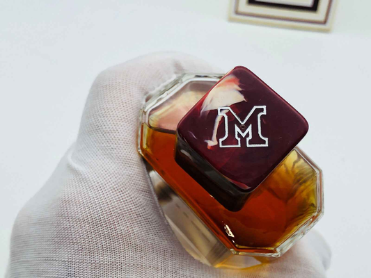 Flacone di profumo Mitos Napoleon di MORRIS con tappo distintivo in alto