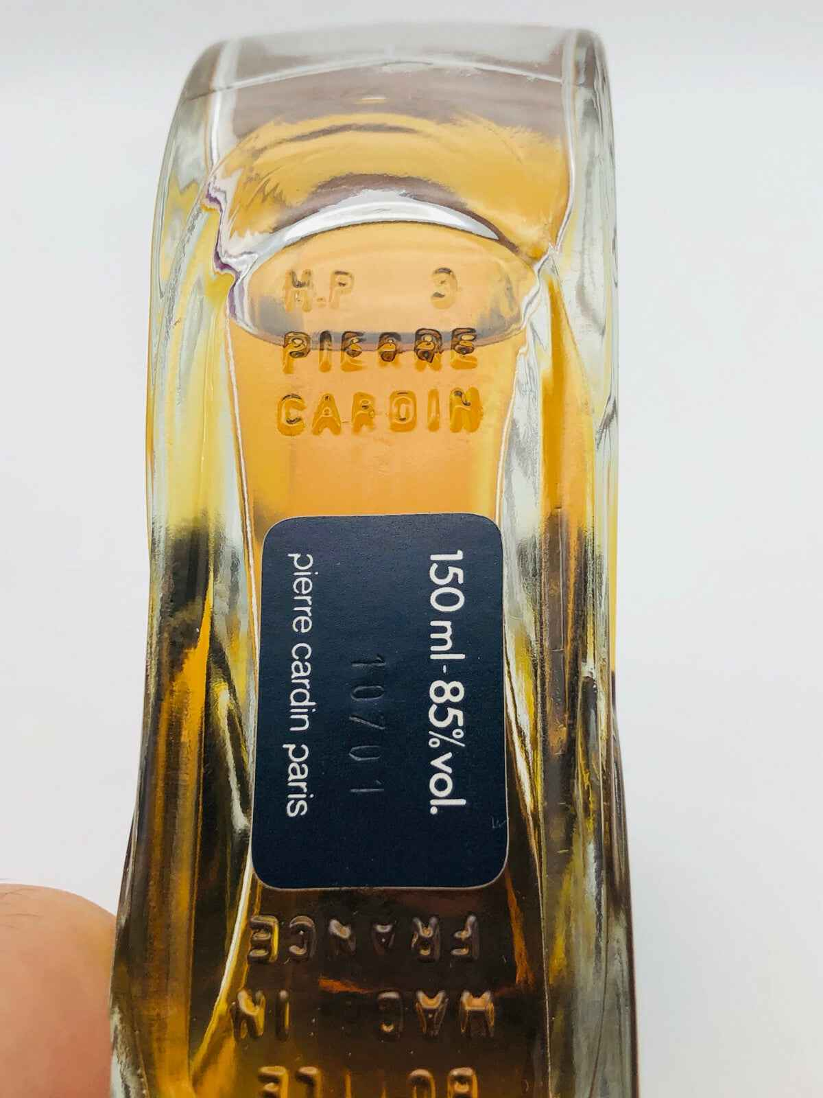 Flacone di profumo Pierre Cardin Choc da 150 ml con eleganti dettagli in vetro