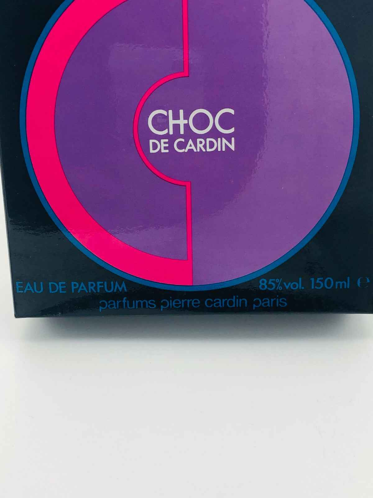 Scatola del profumo Pierre Cardin Choc Eau de Parfum 150ml con design moderno e vivace