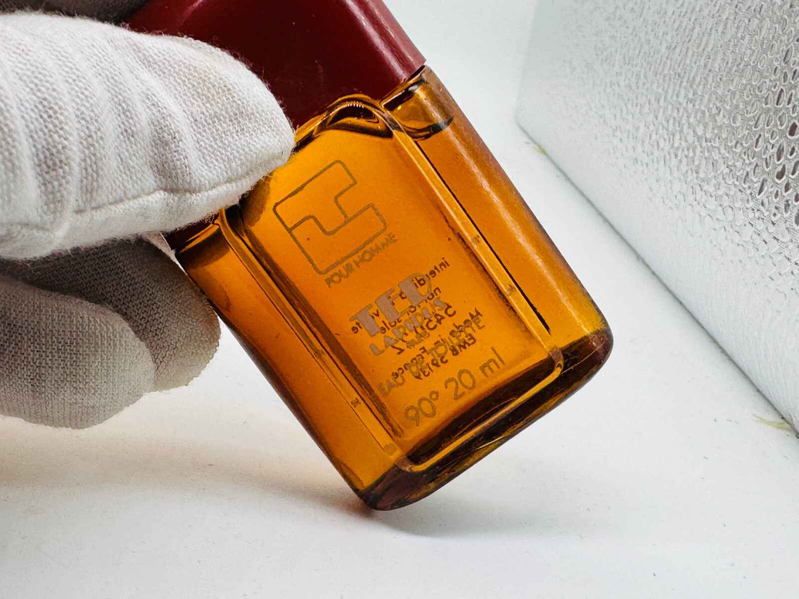 Flacone di profumo Ted Lapidus Pour Homme da 90 ml con aroma caldo e avvolgente