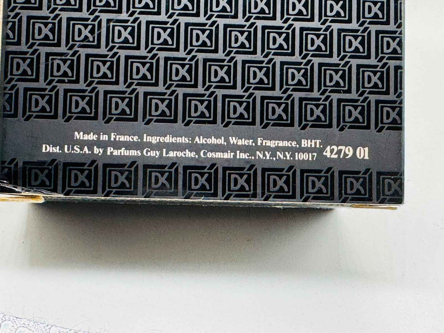 Confezione del Profumo Vintage Drakkar Noir di Guy Laroche con dettagli sugli ingredienti e distillazione