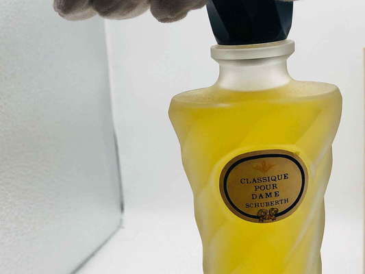 Flacone di profumo Vintage Emilio Schuberth Classique con etichetta Classique pour Dame in vetro decorato