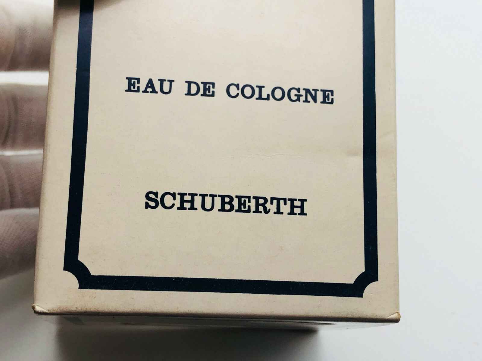 Scatola di Profumo Vintage Emilio Schuberth Classique con etichetta Eau de Cologne in stile classico