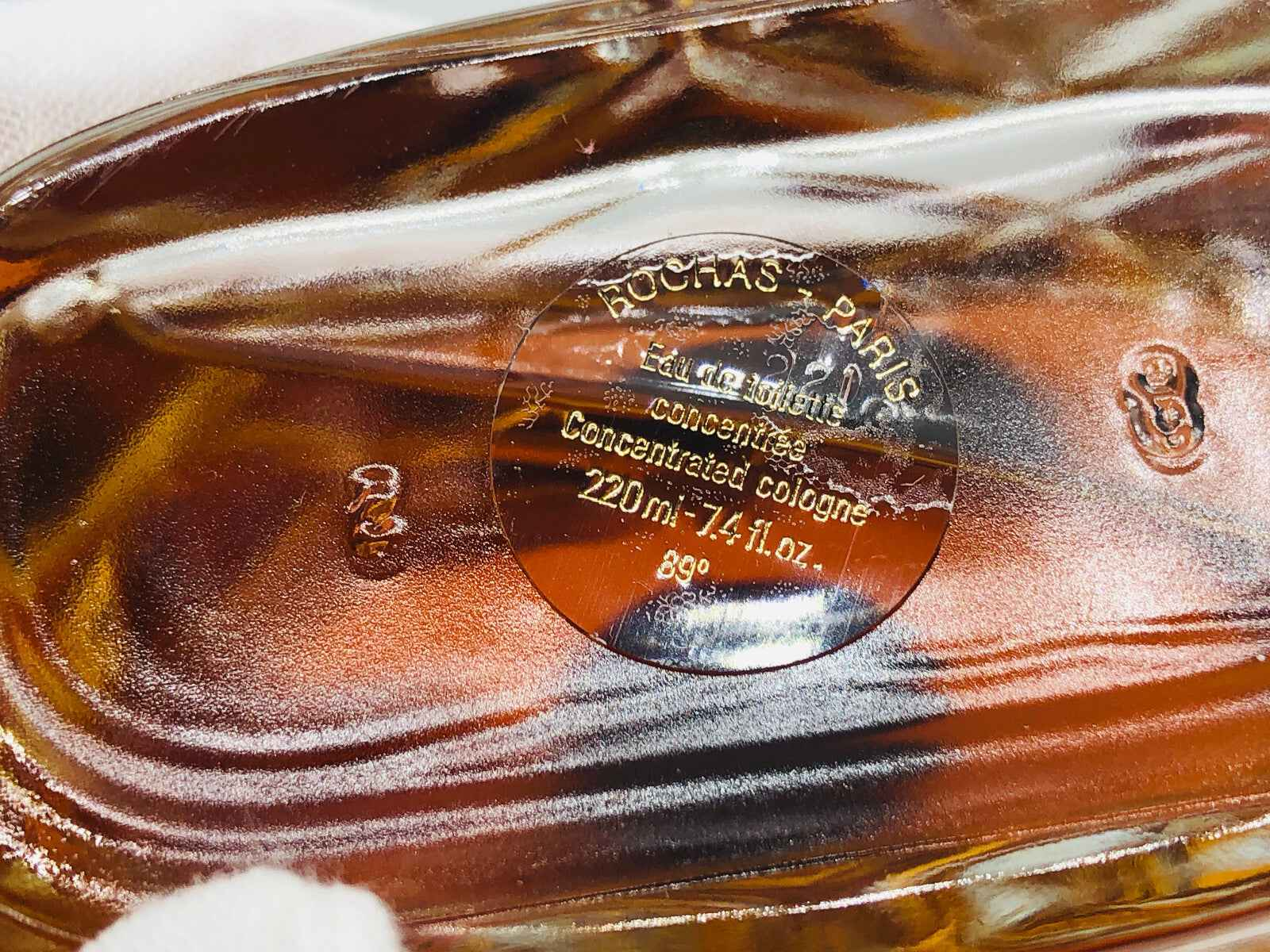 Flacone di Rochas Monsieur Vintage con etichetta e volume di 220ml di colonia concentrata