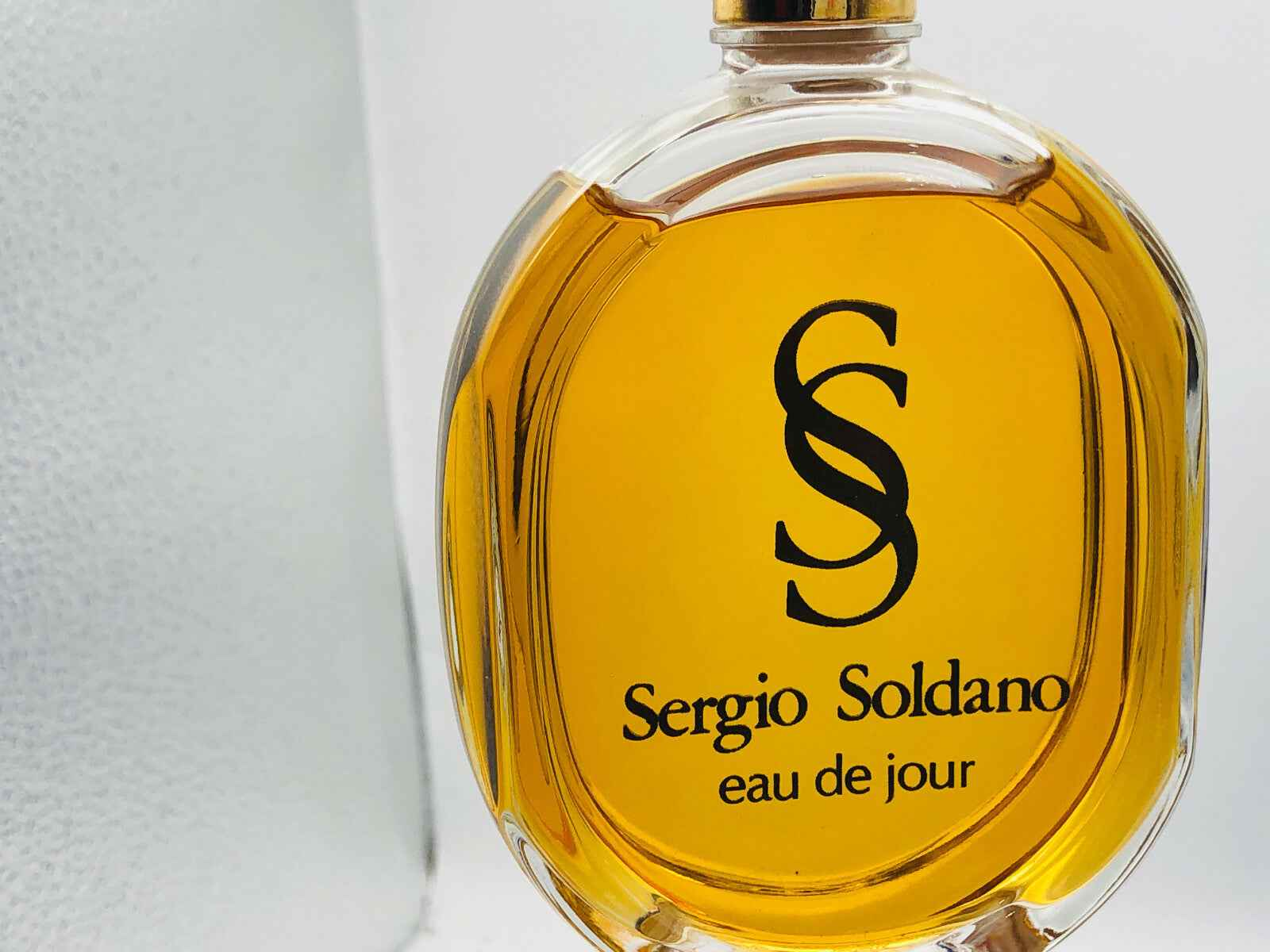 Flacone di profumo Soldano Vintage con essenza di eau de jour in una confezione elegante