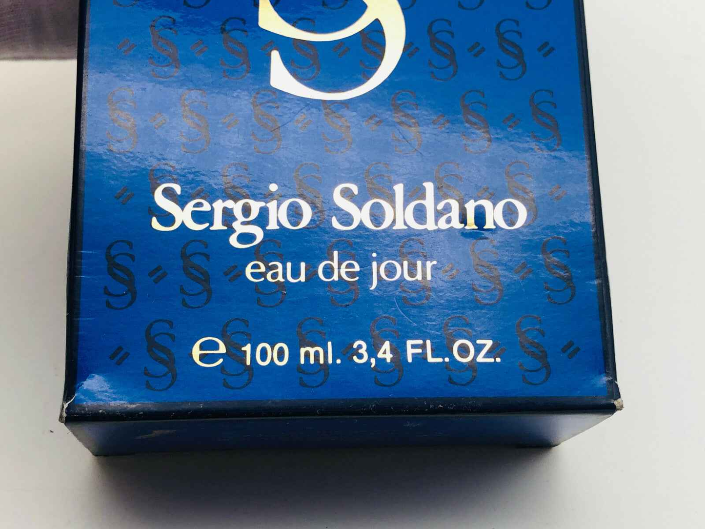 Scatola di Profumo Soldano Vintage 100 ml Eau de Jour con design elegante in blu.