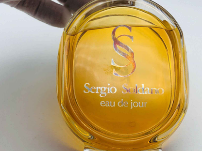 Flacone di Profumo Soldano Vintage con etichetta Sergio Soldano eau de jour in oro e trasparente