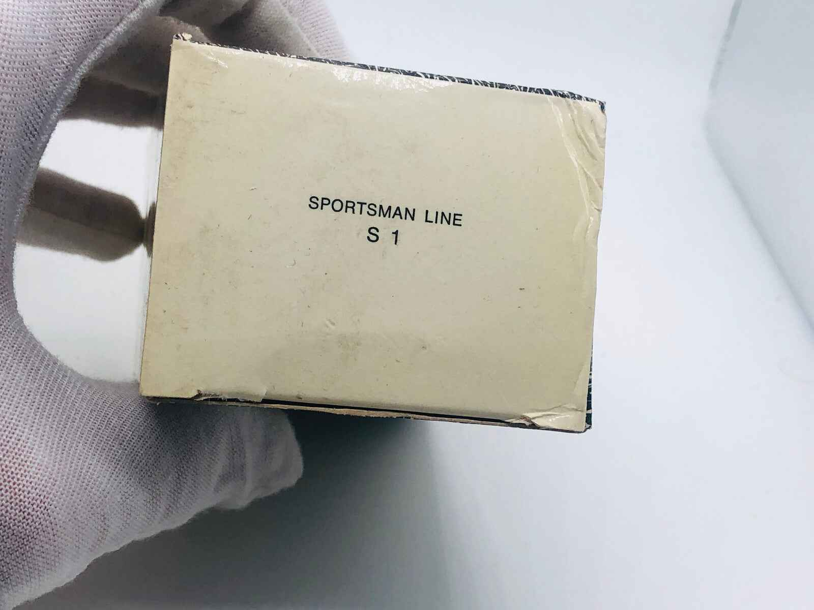 Scatola di Sportsman Cologne Vintage, fondo della confezione con scritta Sportsman Line