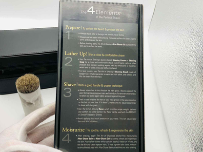 Kit da viaggio The Art Of Shaving con istruzioni per una rasatura perfetta e prodotti essenziali