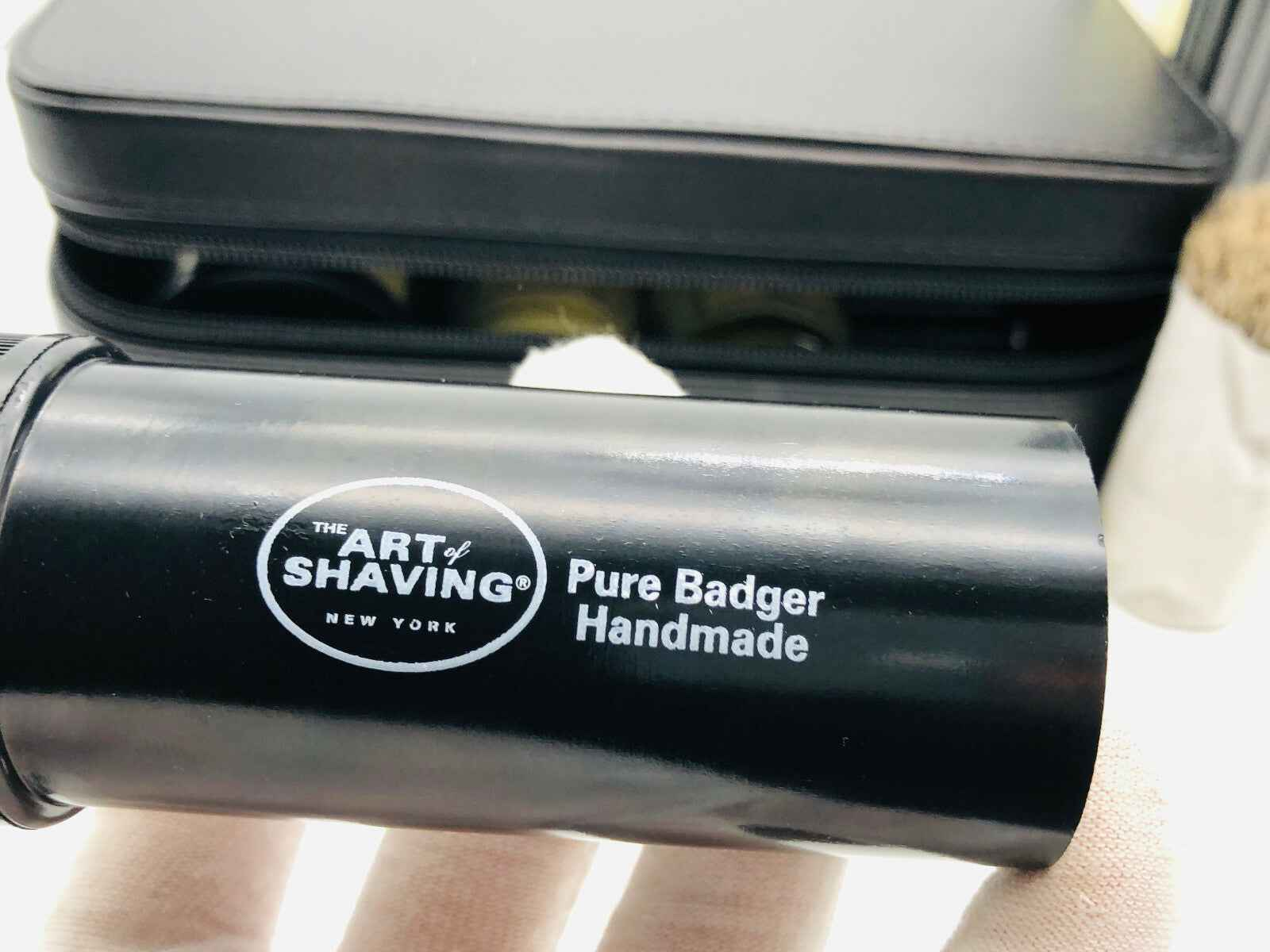 Kit da viaggio The Art Of Shaving con pennello in pelo di visone puro e custodia elegante