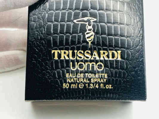 Scatola di profumo Trussardi Uomo Vintage in edizione limitata da 50 ml con design elegante e logo distintivo