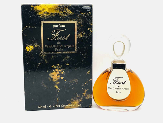 Profumo First Van Cleef & Arpels in bottiglia elegante da 60 ml con confezione nera e oro