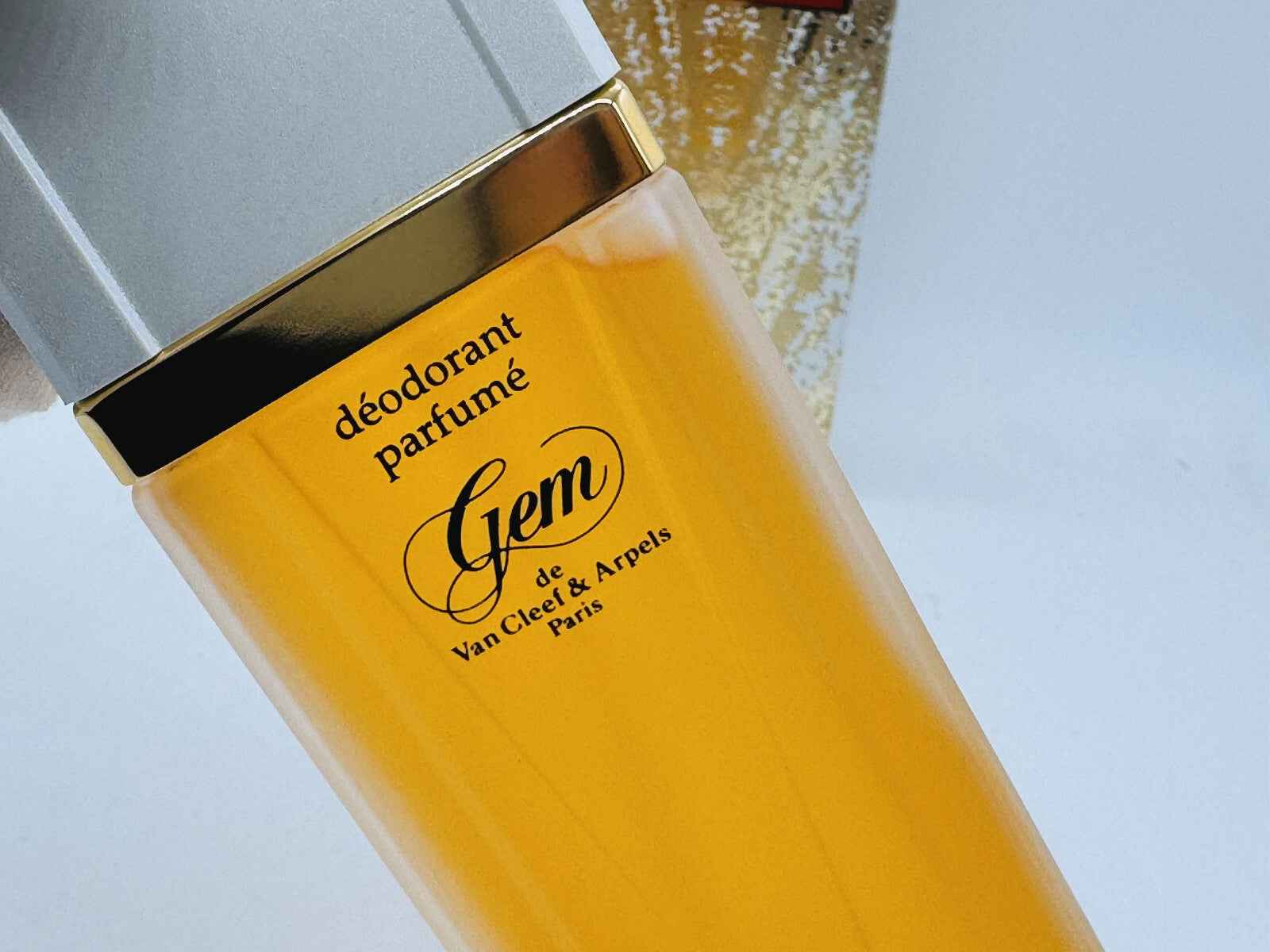 Deodorante profumato Gem Van Cleef Arpels Vintage con fragranza delicata e texture setosa