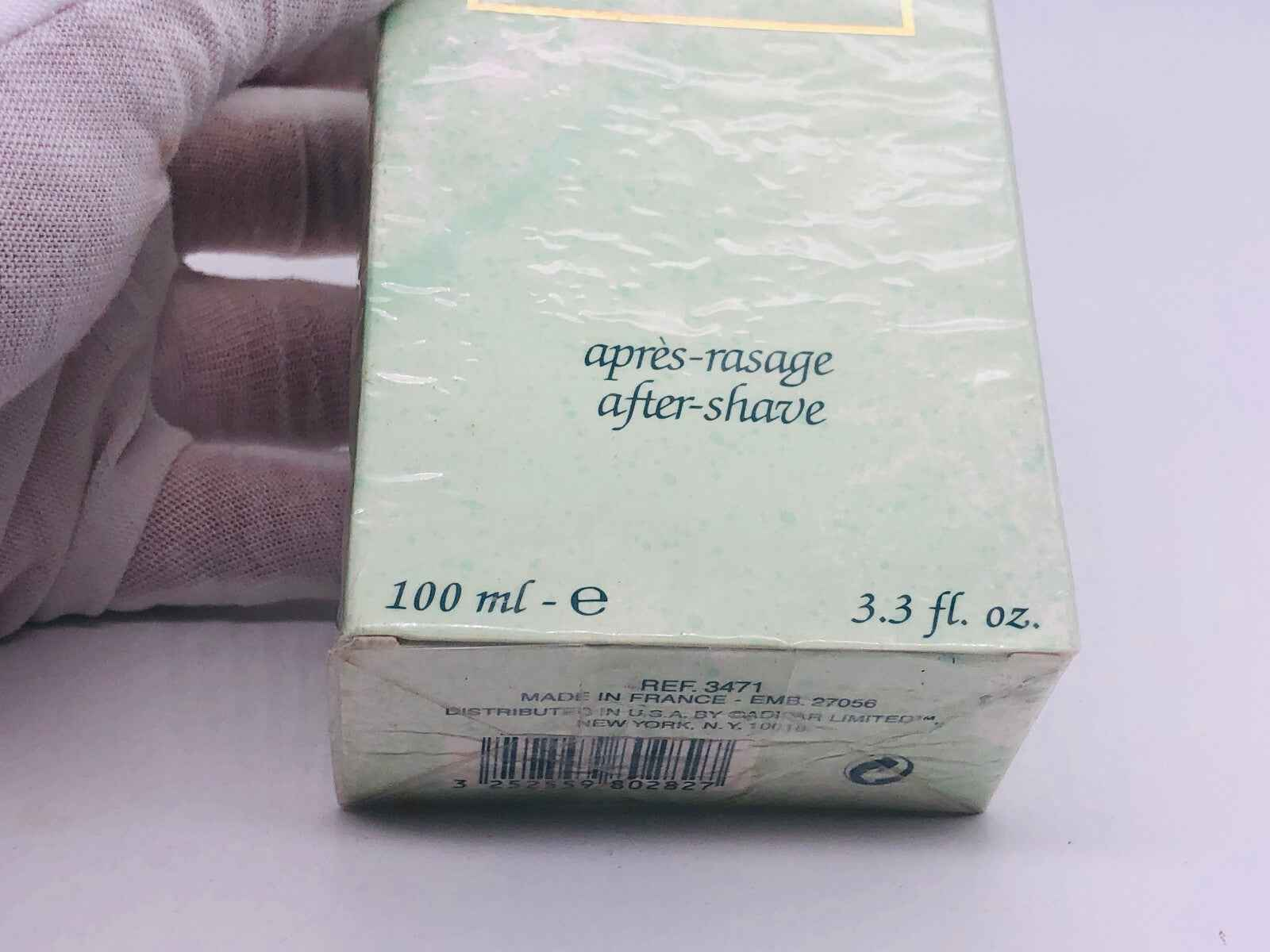 Scatola di dopobarba Van Cleef & Arpels Tsar Van Cleef Arpels Vintage da 100 ml in una mano