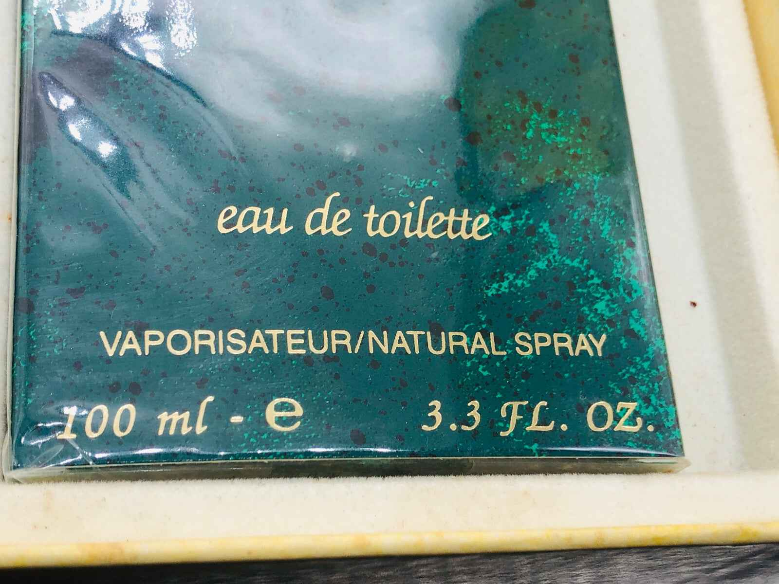 Packaging del profumo Tsar Van Cleef con flacone da 100 ml in spray naturale