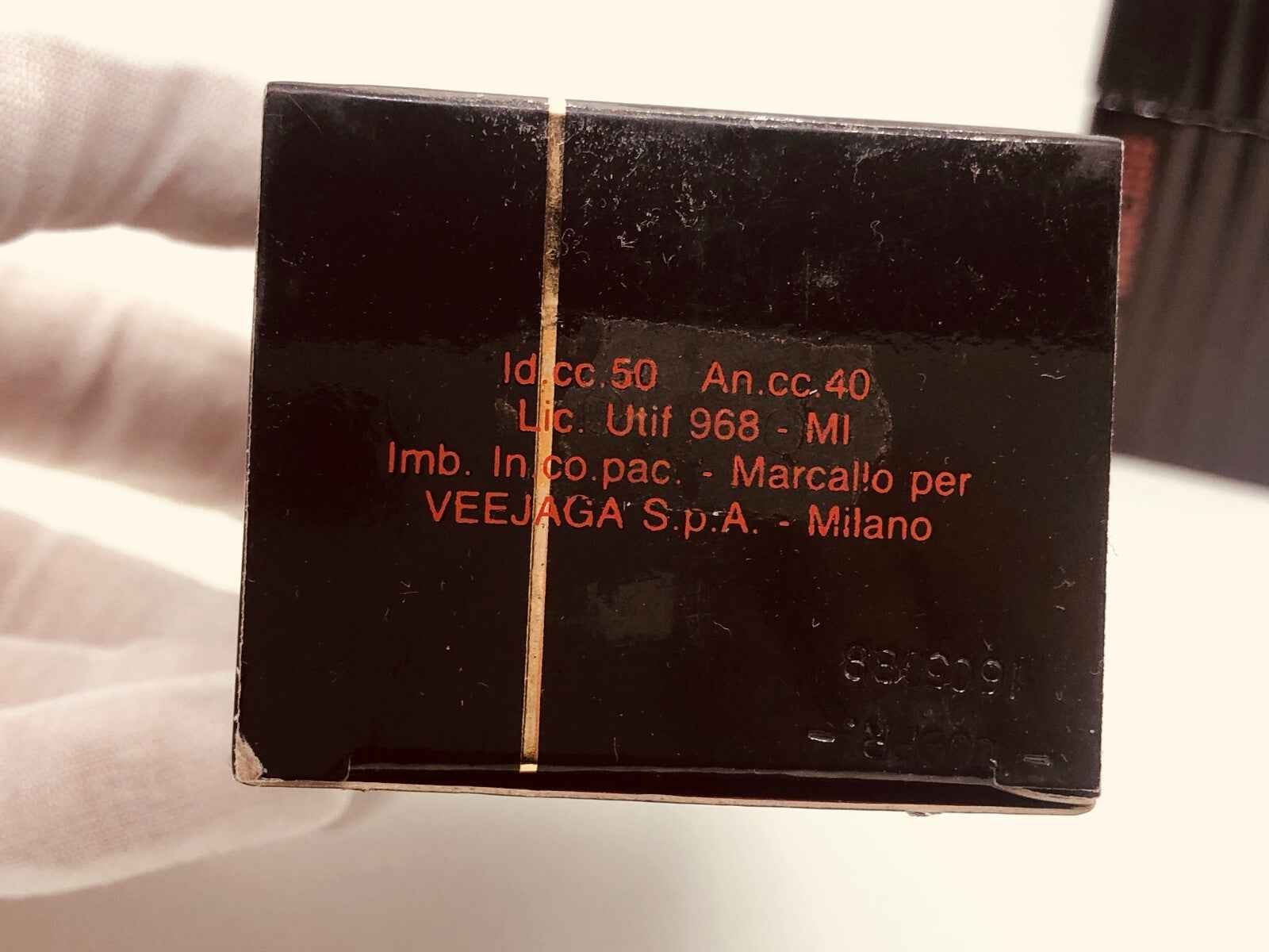 Scatola del Veejaga Black Hascish con dettagli del marchio e informazioni di prodotto