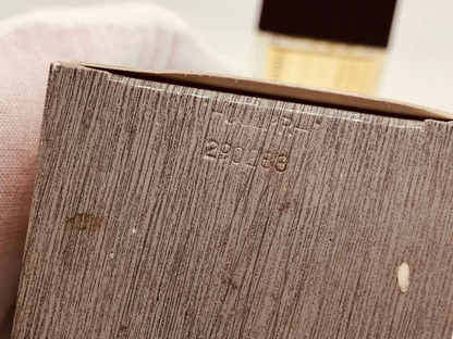 Scatola di Veejaga Hascish Pour Homme con design elegante e dettagli nel packaging