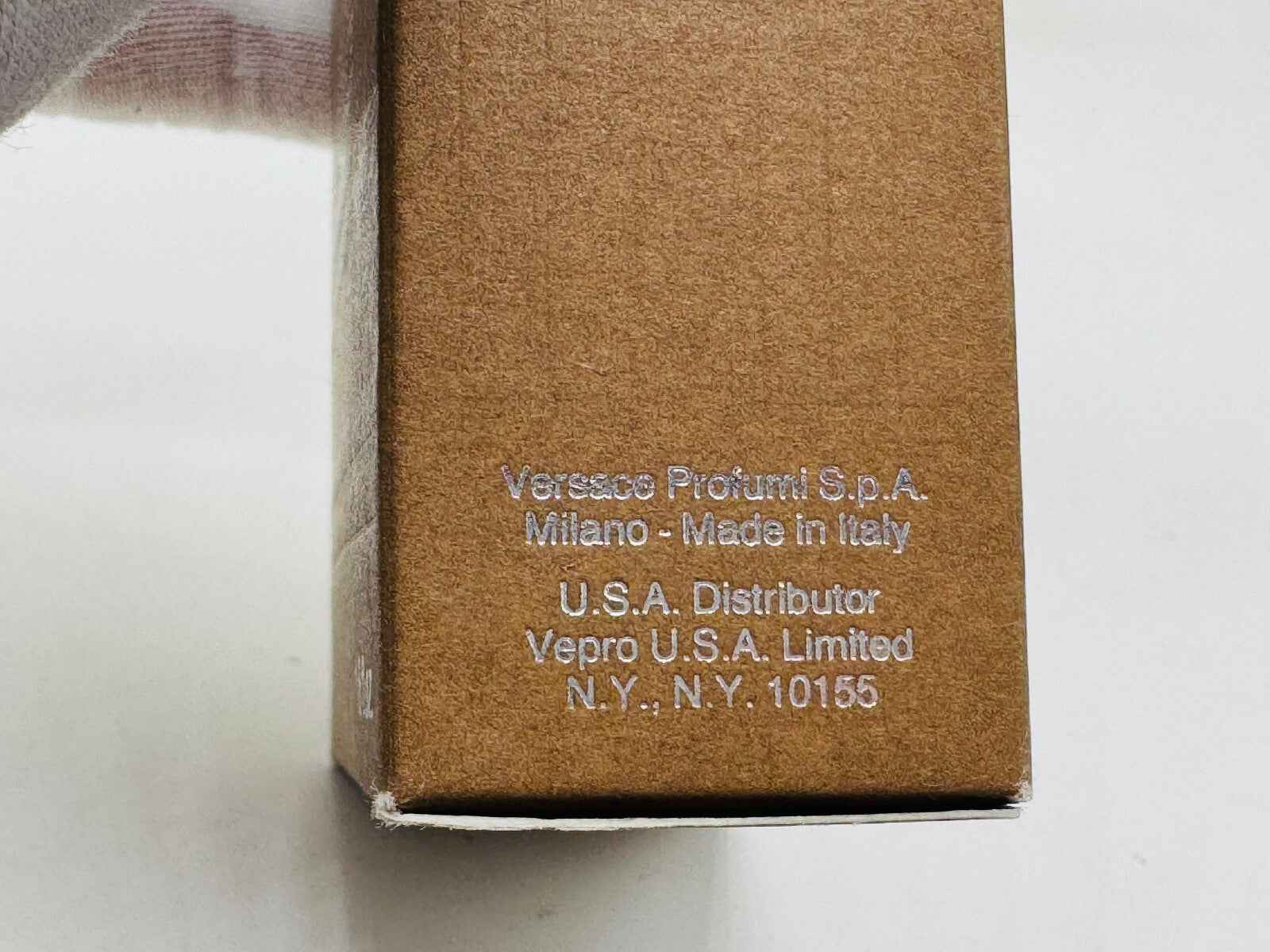 Scatola di Versace L' Homme Vintage profumo in confezione elegante, made in Italy