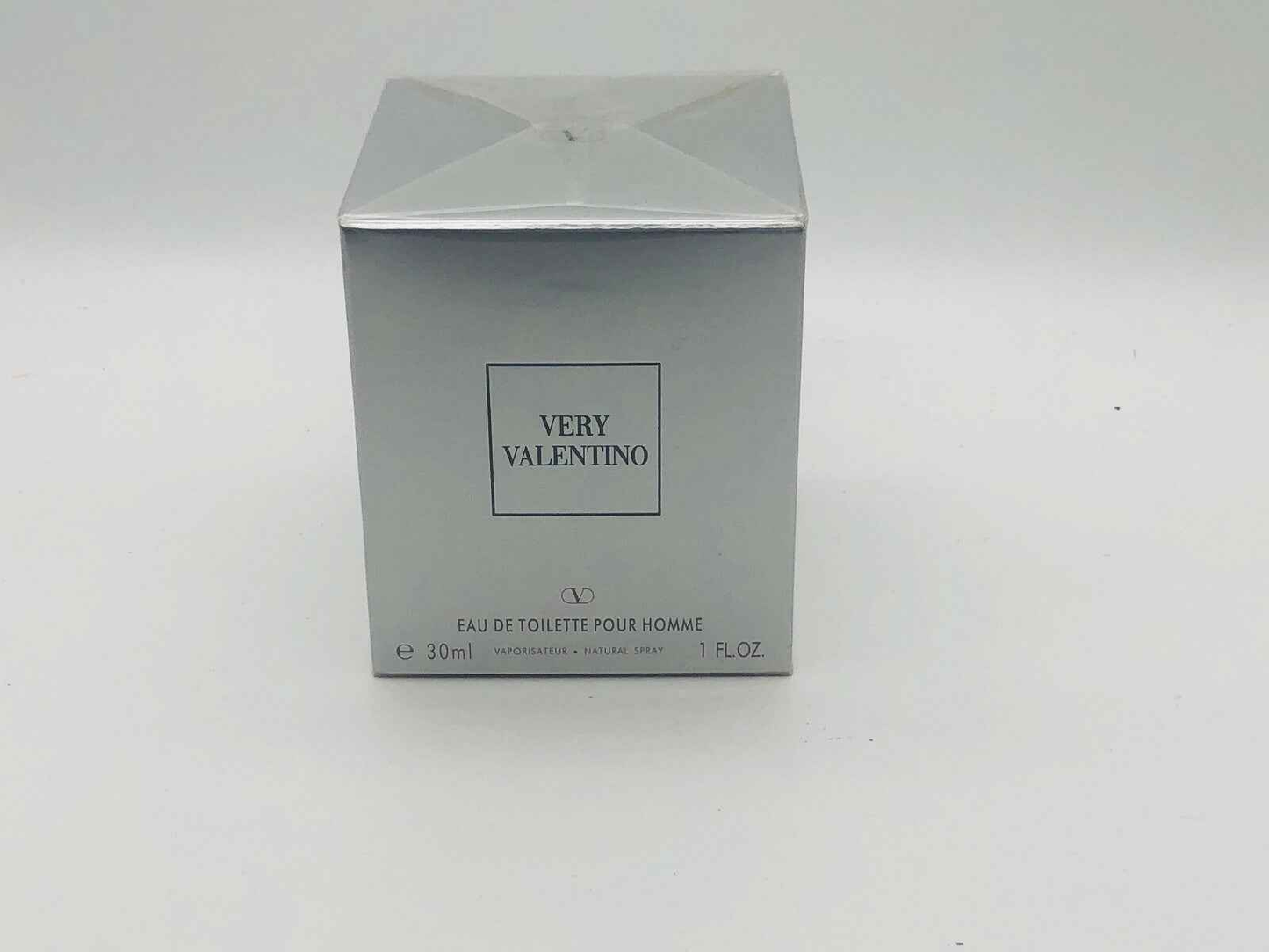 Confezione di Very Valentino Pour Homme 30ml profumo in un elegante scatola argentata
