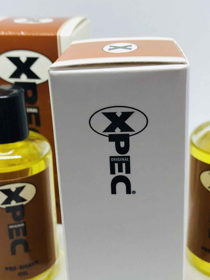 Xpec Olio Pre Barba in bottiglia trasparente con etichetta, ideale per una rasatura liscia