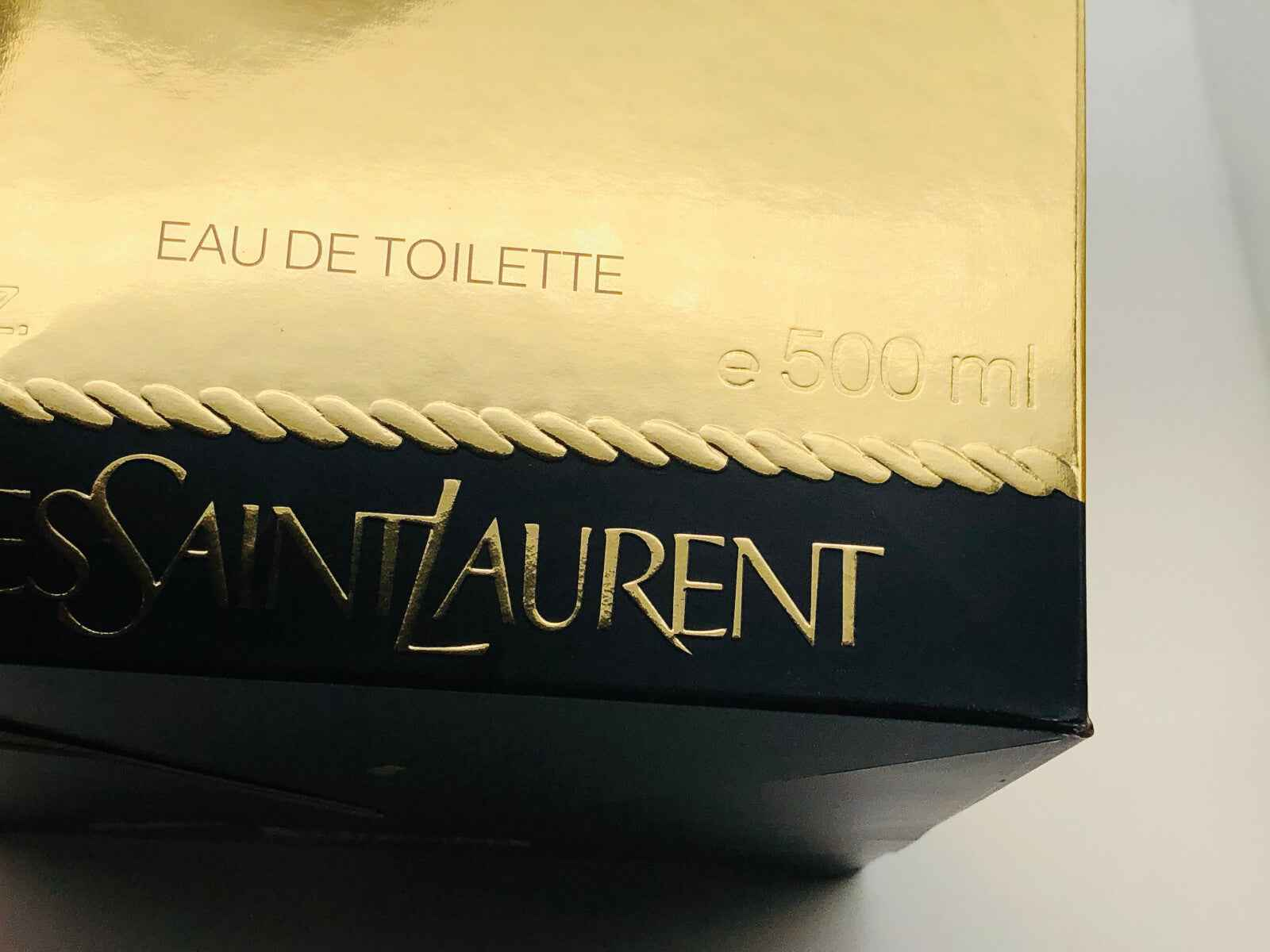 Scatola di profumo Ysl Champagne Vintage da 500 ml in confezione dorata di Eau de Toilette